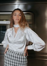 Load image into Gallery viewer, Union Square White - Blouse
